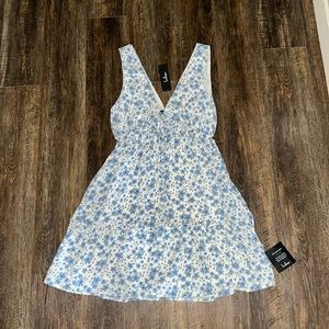 NWT! Lulus White & Blue Floral Sundress - Size Small